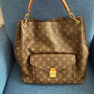 💯 Louie Vuitton Metis Hobo